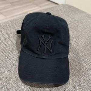 Yankee 47 Black Baseball Adjustable Cap